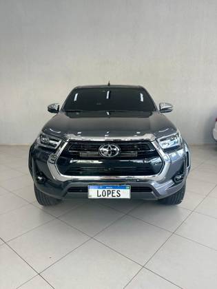 TOYOTA HILUX 2.8 D-4D TURBO DIESEL CD SRX PLUS 4X4 AUTOMÁTICO